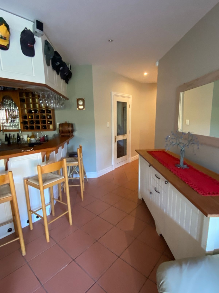 5 Bedroom Property for Sale in Seafield Eastern Cape